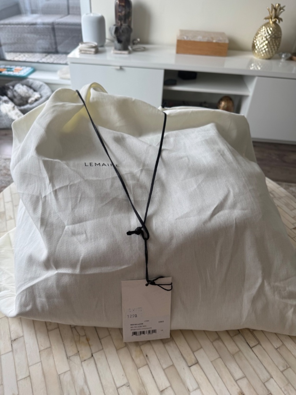 Lemaire BELTED HOBO BAG IN LEATHER - Picture 5 of 7